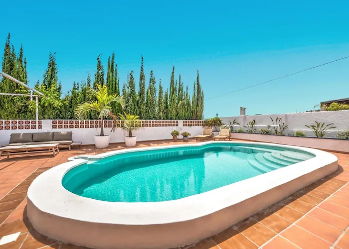 펜션 In Mediterranean Style With Private Pool *