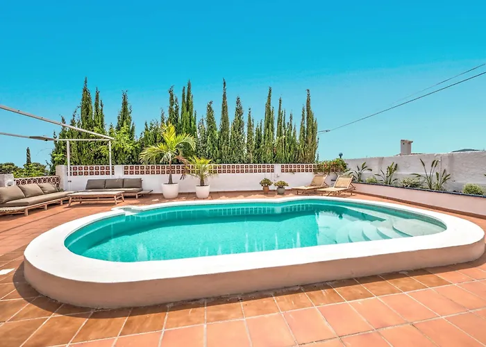 In Mediterranean Style With Private Pool 네르하