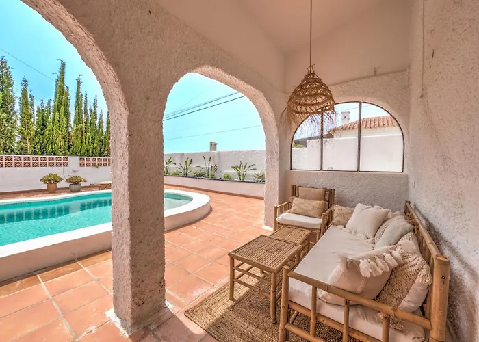 In Mediterranean Style With Private Pool 펜션