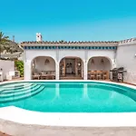 Hébergement de vacances In Mediterranean Style With Private Pool *